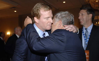 Illustration for article titled The Dispute Between Robert Kraft And Roger Goodell Just Got Sexy